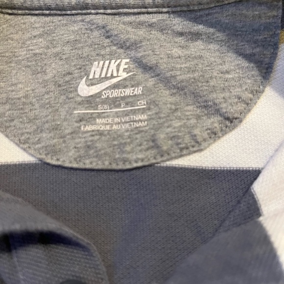 Nike Boy’s Striped Polo with Shoe Patch - Picture 4 of 4